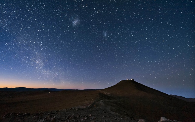 sky constellations night desert-Natural scenery Desktop wallpaper 2560x1600